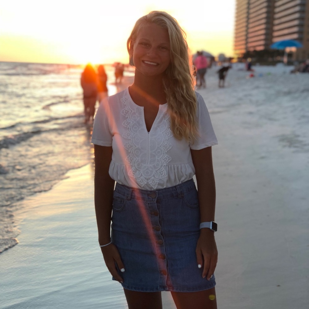 Meet your Posher, Addison